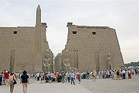 LUXOR210a.jpg (11090 bytes)