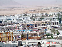 SHARMASHEAK086a.jpg (21585 bytes)